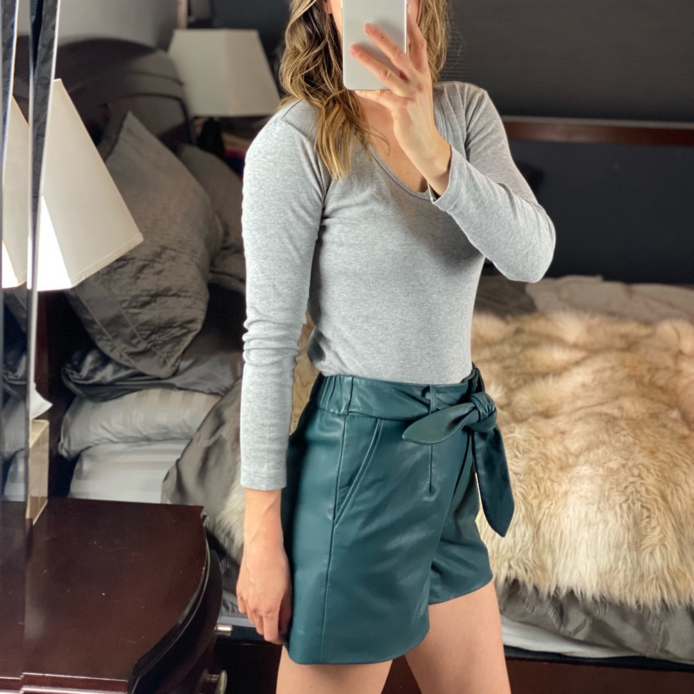 Gap The Bowery Super Soft V-Neck Long Sleeve Top, XS - Picture 3 of 10